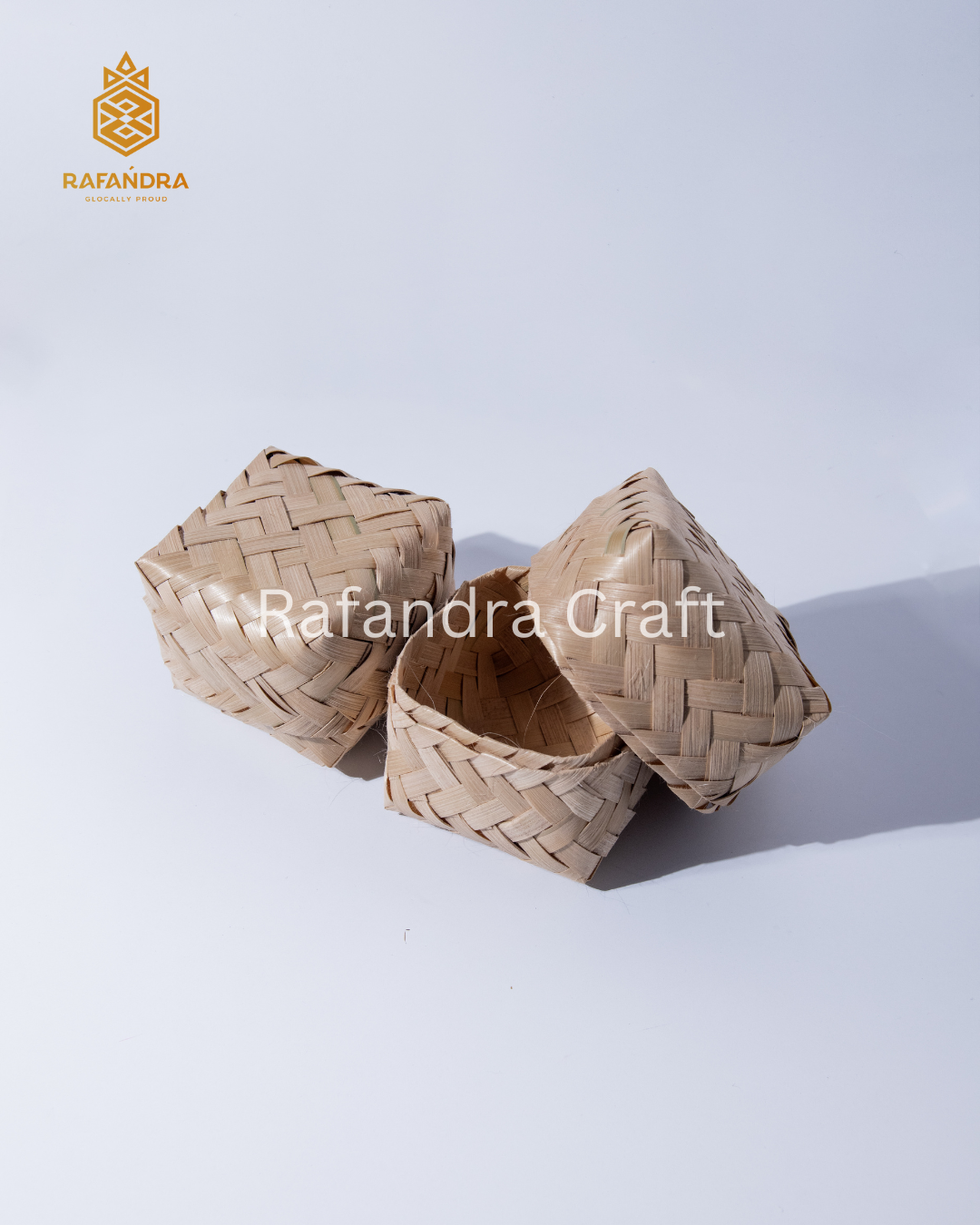 Covered Square Basket of Plaited Bamboo 18X18 (PK-KM3)